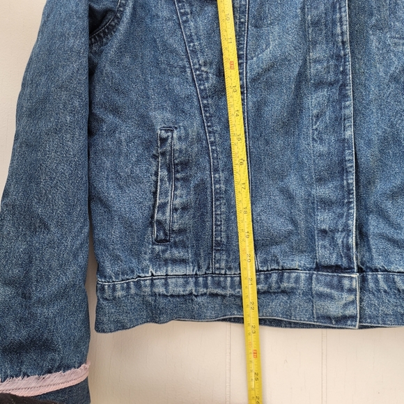 Vintage 90s Jean Jacket Snap Closure Pink Fringe Pockets - Picture 14 of 15
